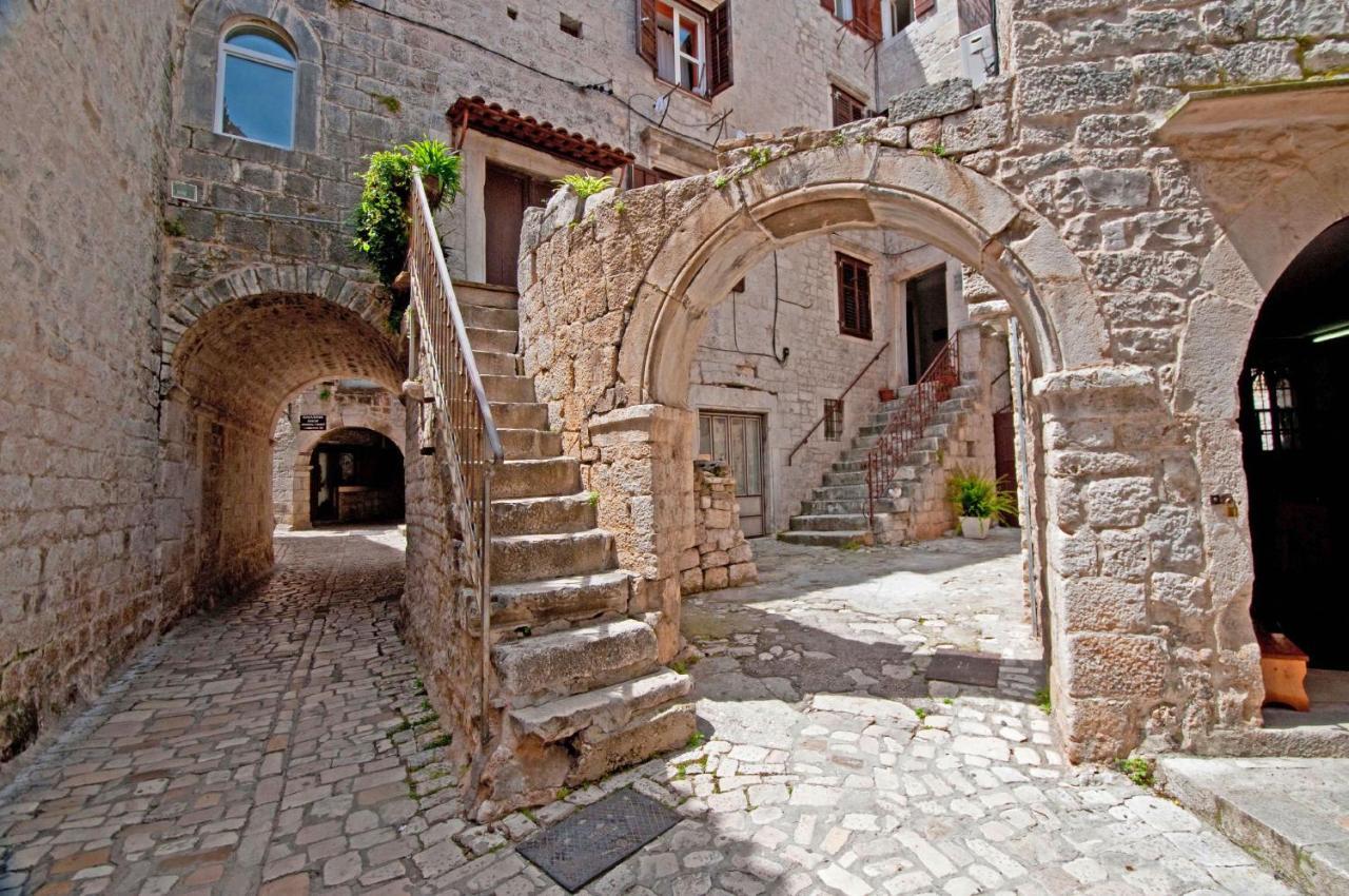 Smuketa In Trogir Haus Fuer 4 Personen Villa Eksteriør billede